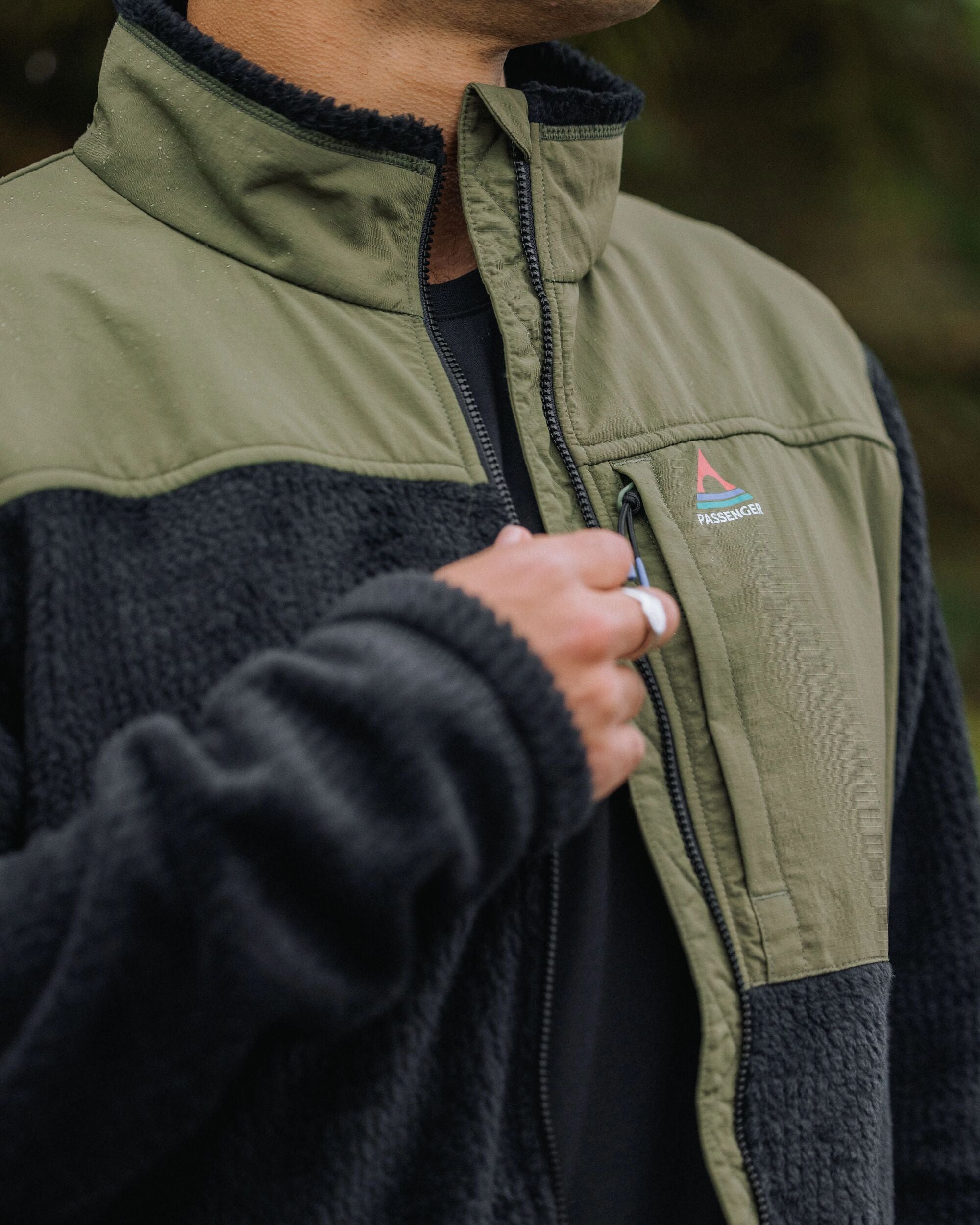 Venturescape Men's Recycled Fleece - Black/Khaki - Lifestyle