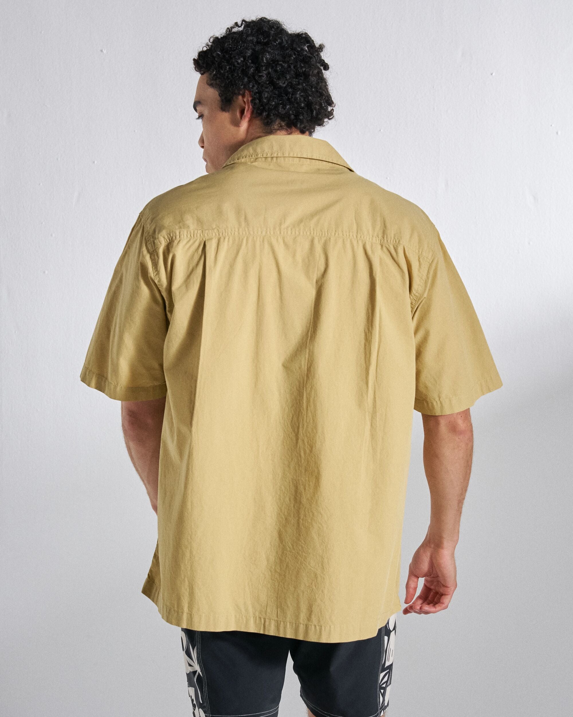 Acreage Shirt - Warm Beige - Studio Model