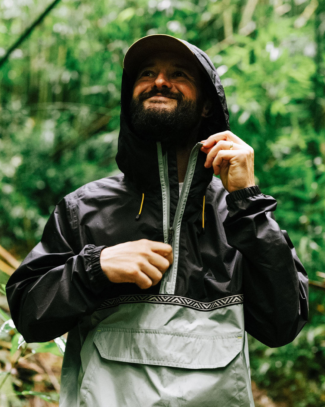 Flow 1/2 Zip Recycled Waterproof Jacket - True Black/Pistachio