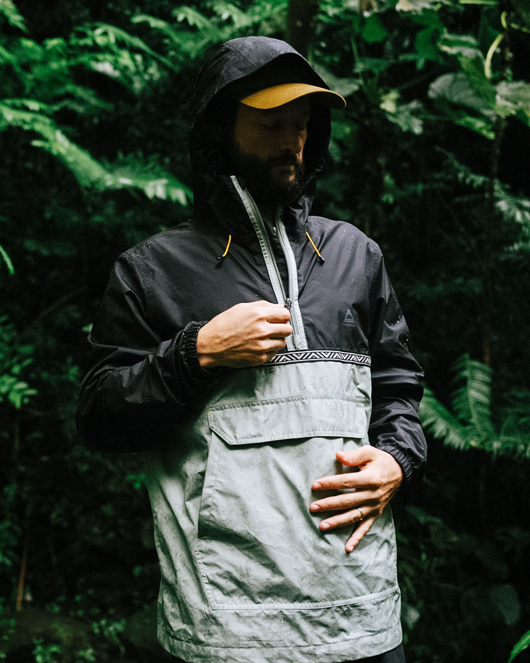 Flow 1/2 Zip Recycled Waterproof Jacket - True Black/Pistachio