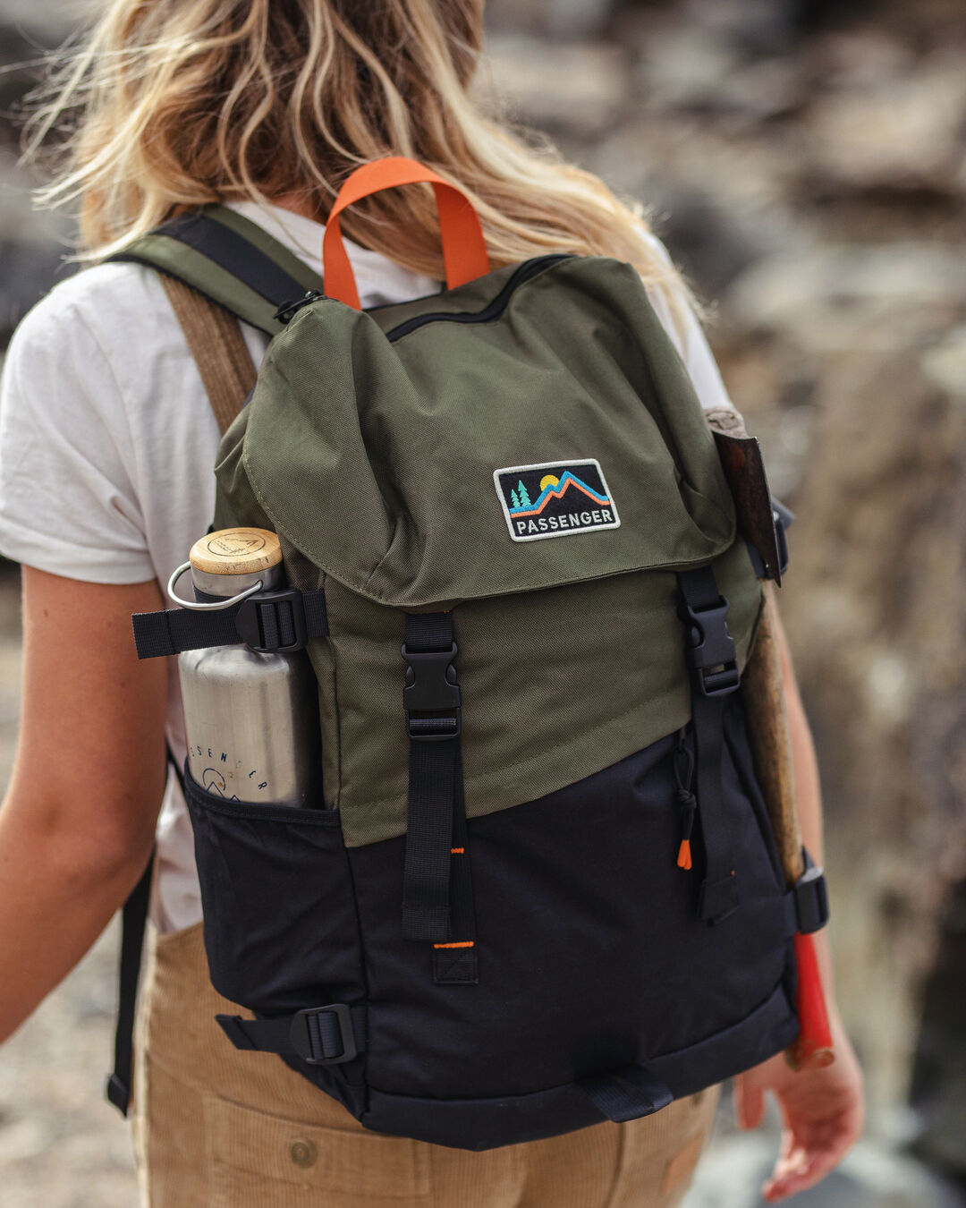 Womens_Boondocker Recycled 26L Backpack - Black/Khaki