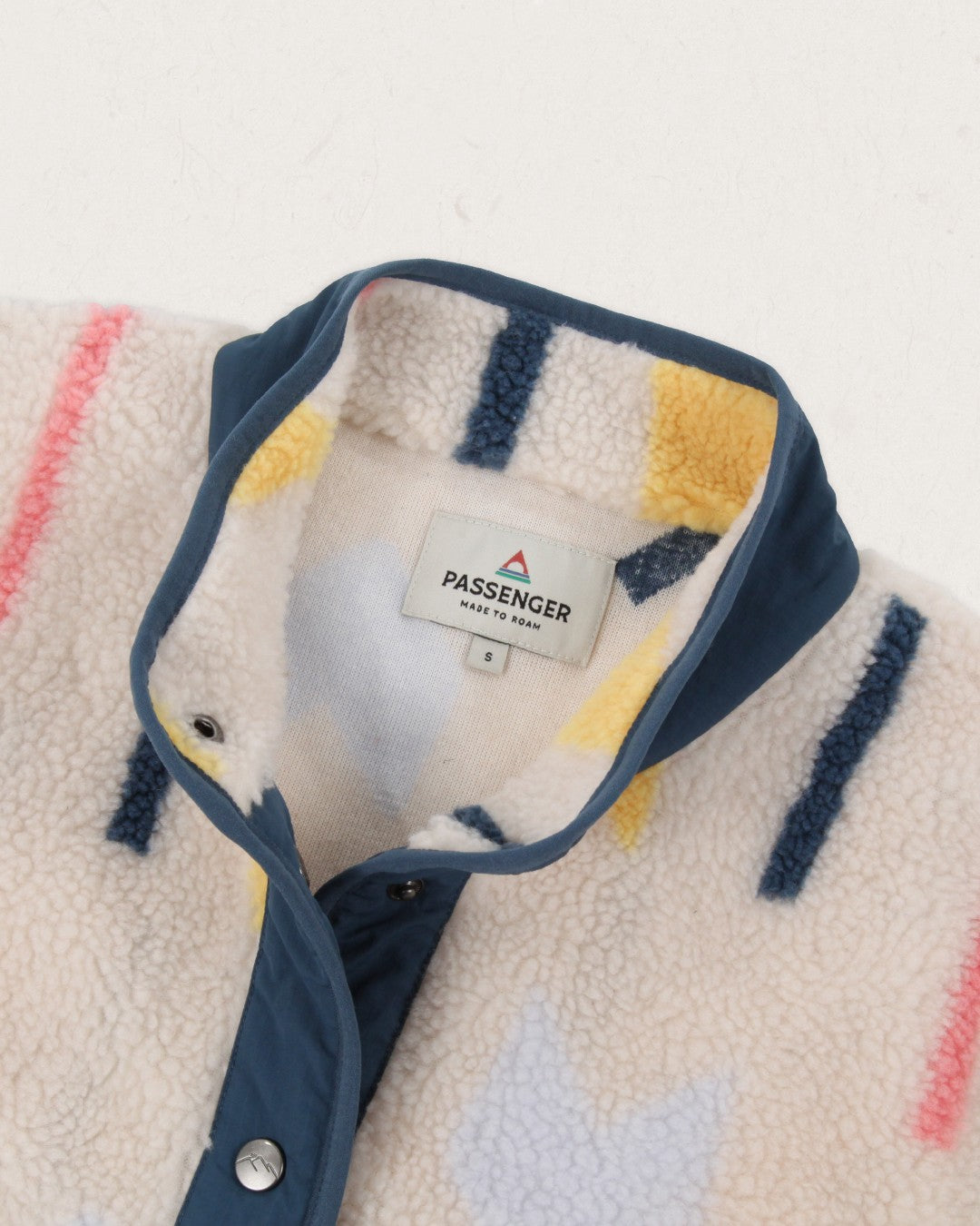 Clover Recyceltes Tiefflor-Sherpa-Fleece - Off White Geo